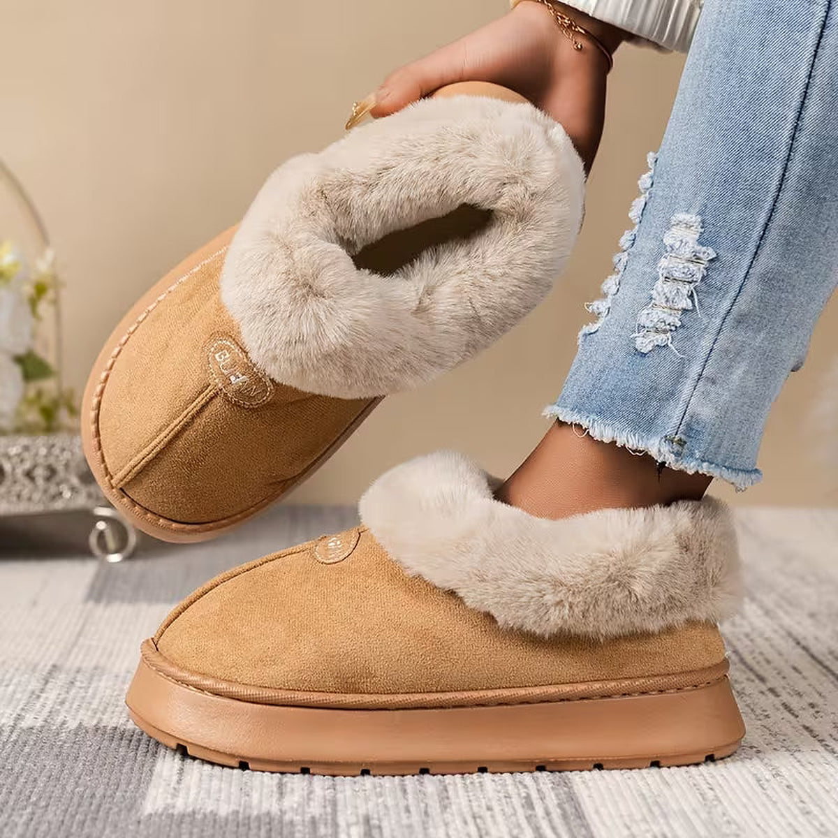 Women's Fuzzy Collar Winter Slipper Boots