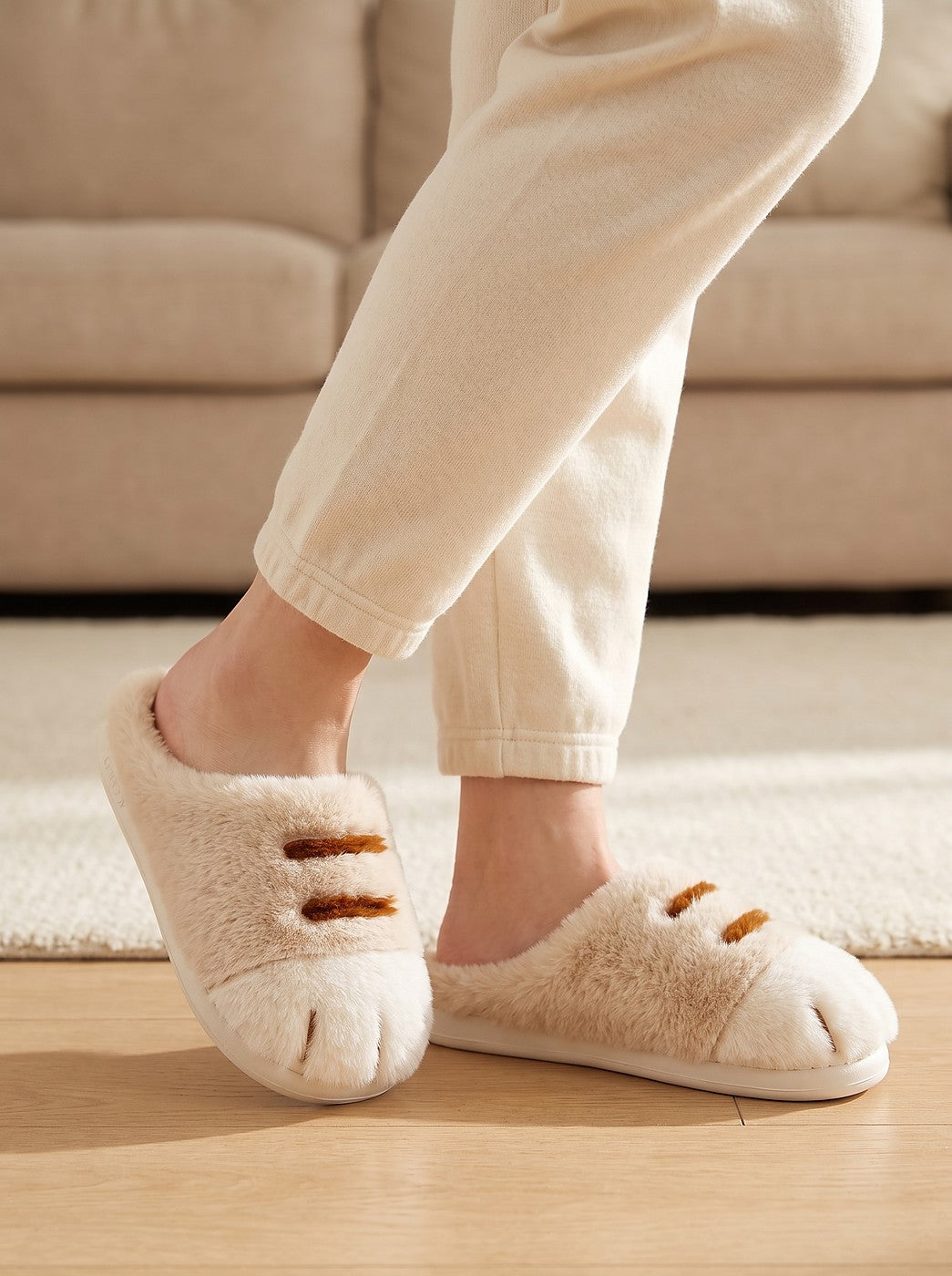 Women's Fuzzy Cat Paw Slide Slippers