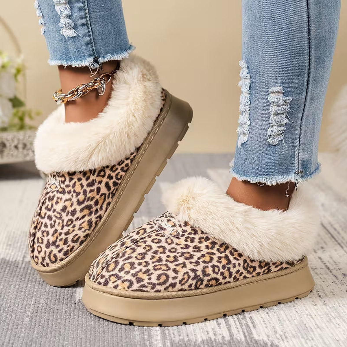 Women's Fuzzy Collar Winter Slipper Boots