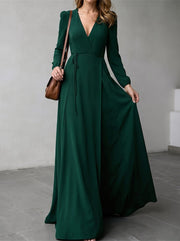 Women's Vintage Neckline Evening Dress in Satin