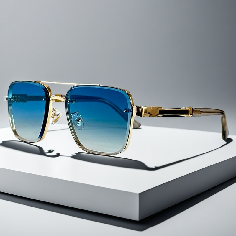 Men's Aviator Sunglasses with Gradient Lenses