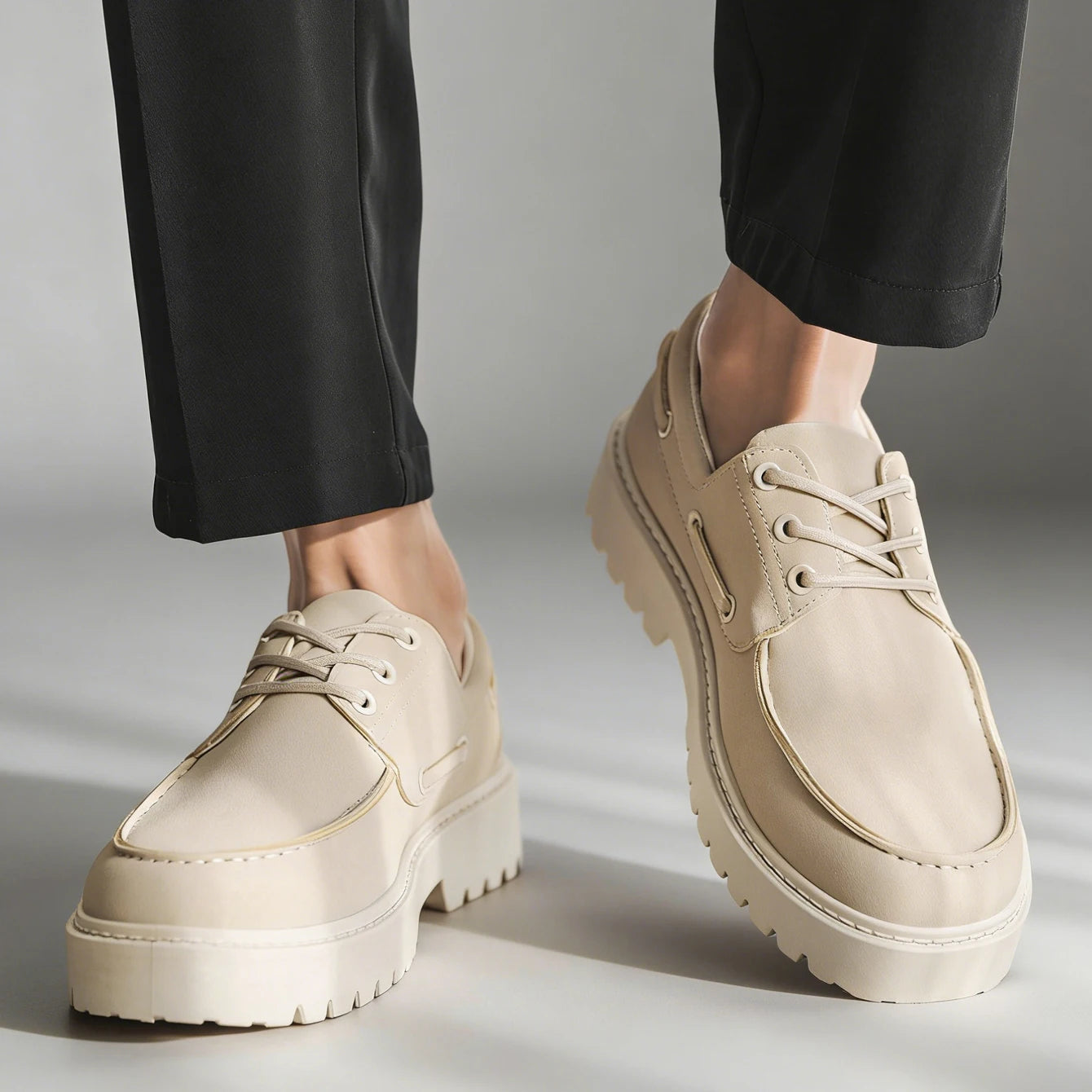Men's Smooth Structured Casual Shoes with Elevated Platform Sole