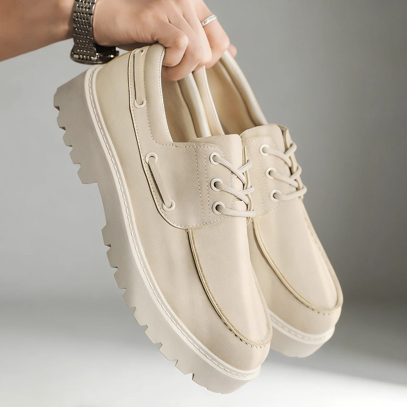 Men's Smooth Structured Casual Shoes with Elevated Platform Sole