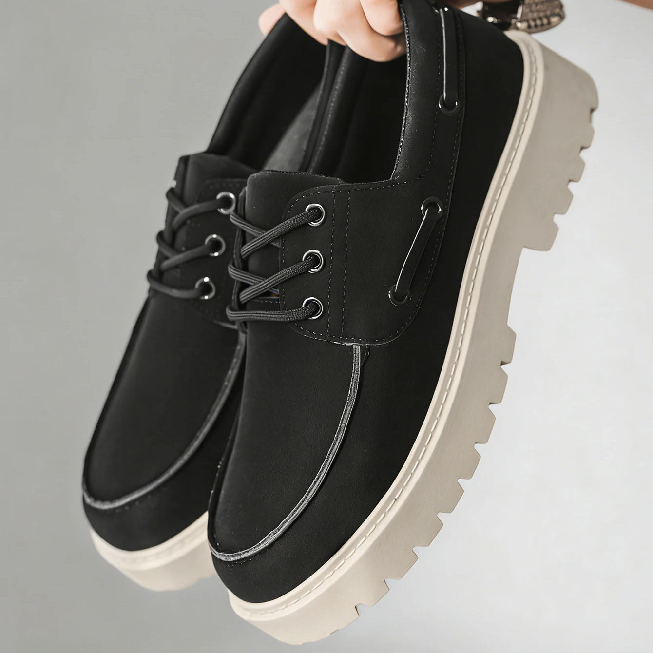 Men's Smooth Structured Casual Shoes with Elevated Platform Sole