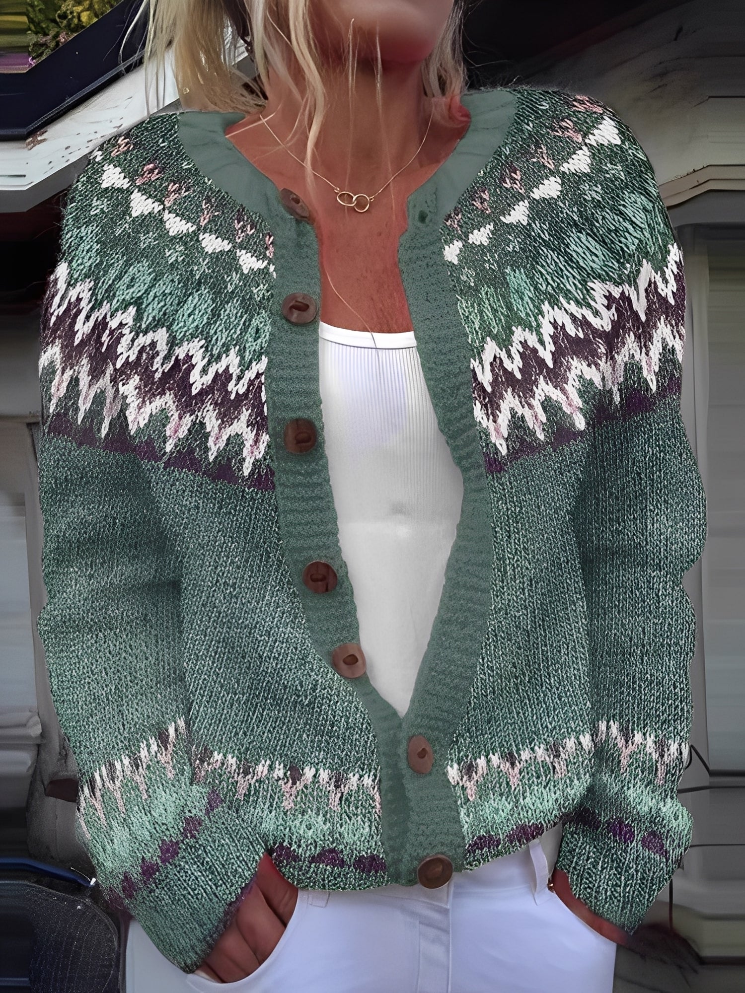 Women's Classic Button Cardigan in Lightweight Knit for Everyday Elegance