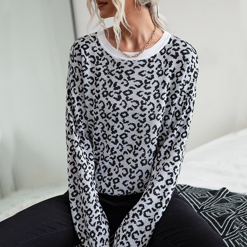 Women's Knit Leopard Pattern Sweater with Round Neck