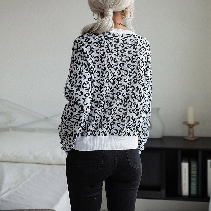 Women's Knit Leopard Pattern Sweater with Round Neck