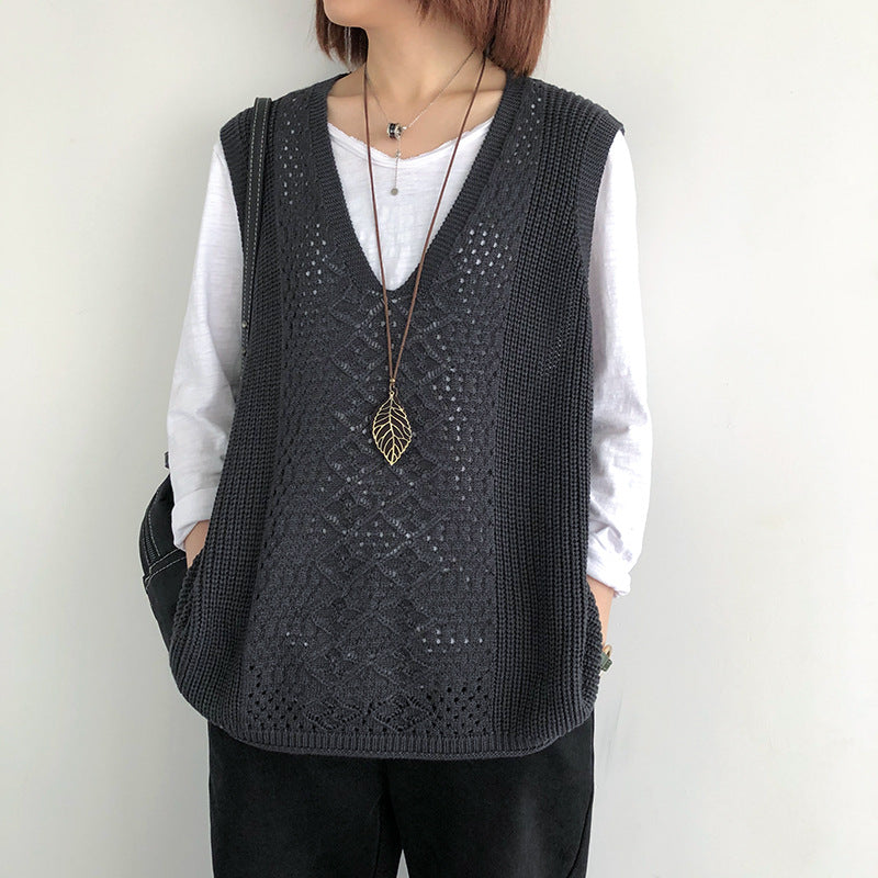 Women's Oversized Knit Cardigan Sweater with V-Neck for Cozy Comfort