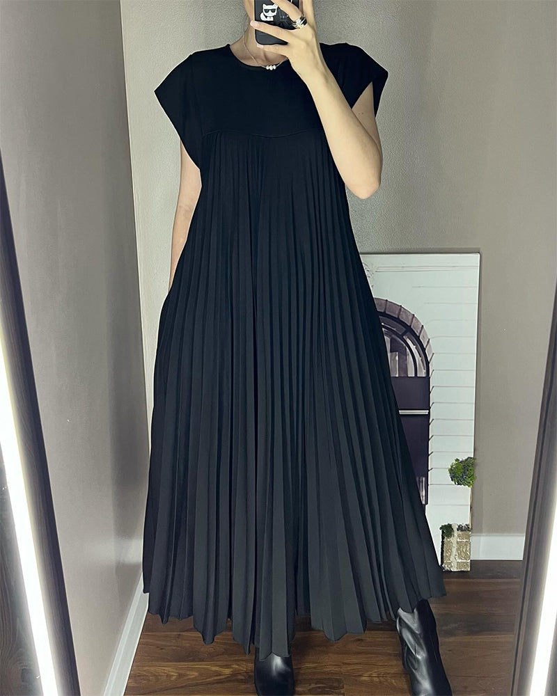 Women's Pleated Sleeveless Midi Dress with Elegant Design