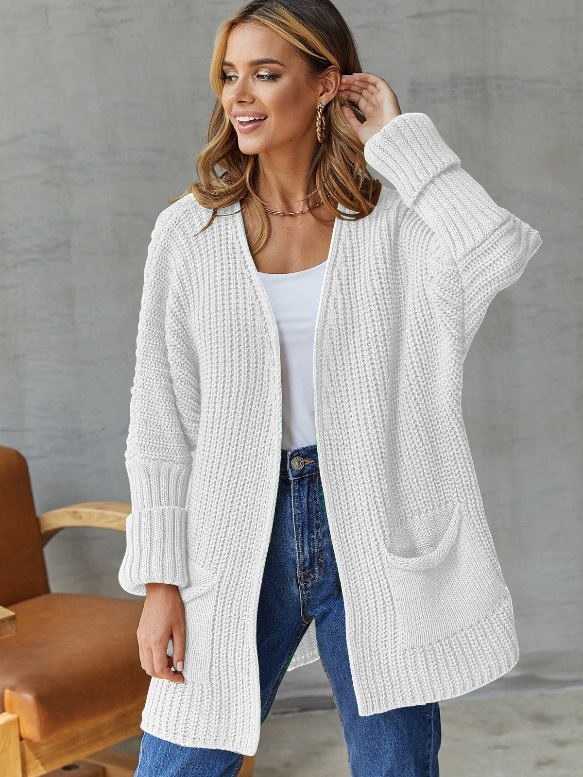 Women's Structured Knit Jacket with Practical Pockets for Cozy Comfort