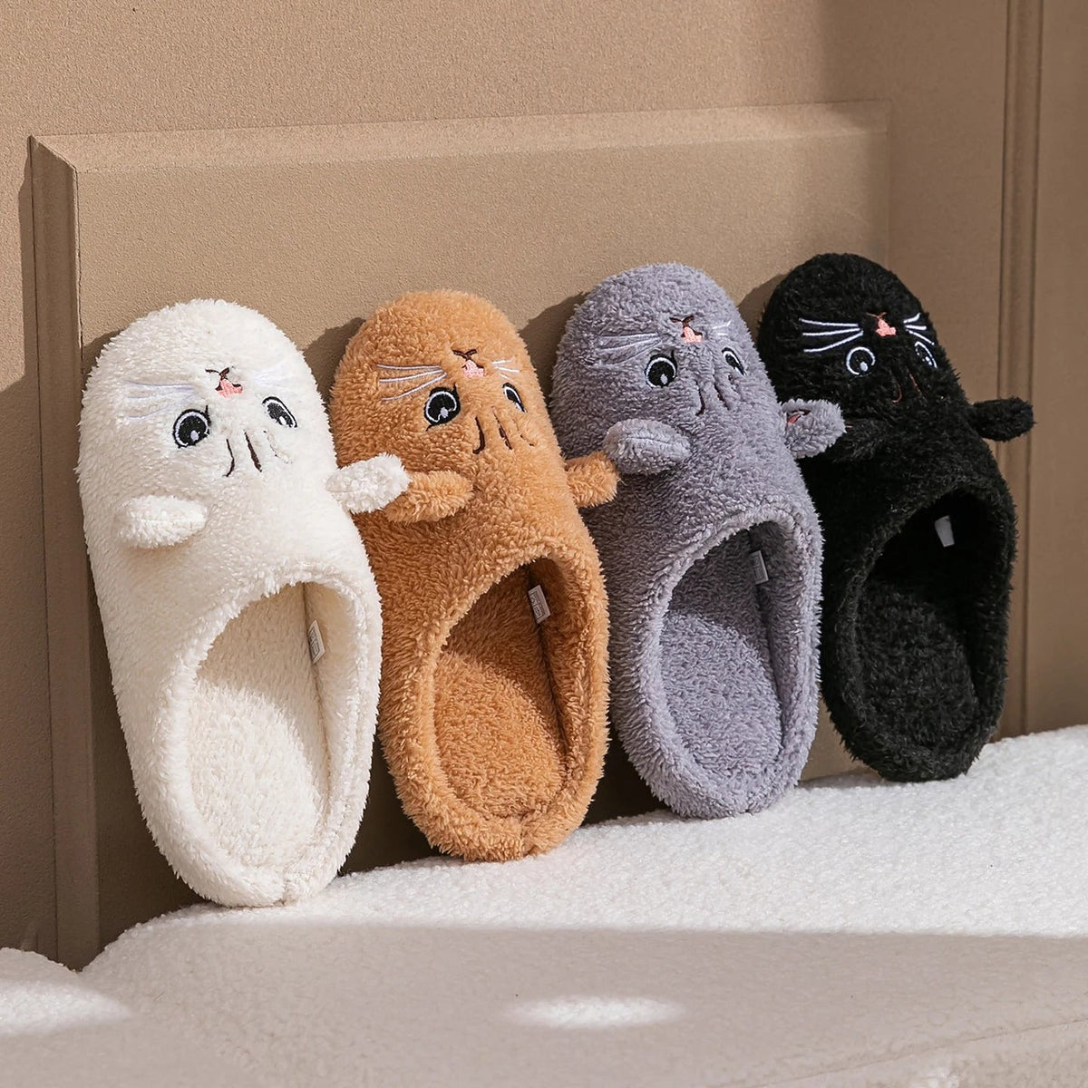 Women's Plush Cat Face Slide Slippers