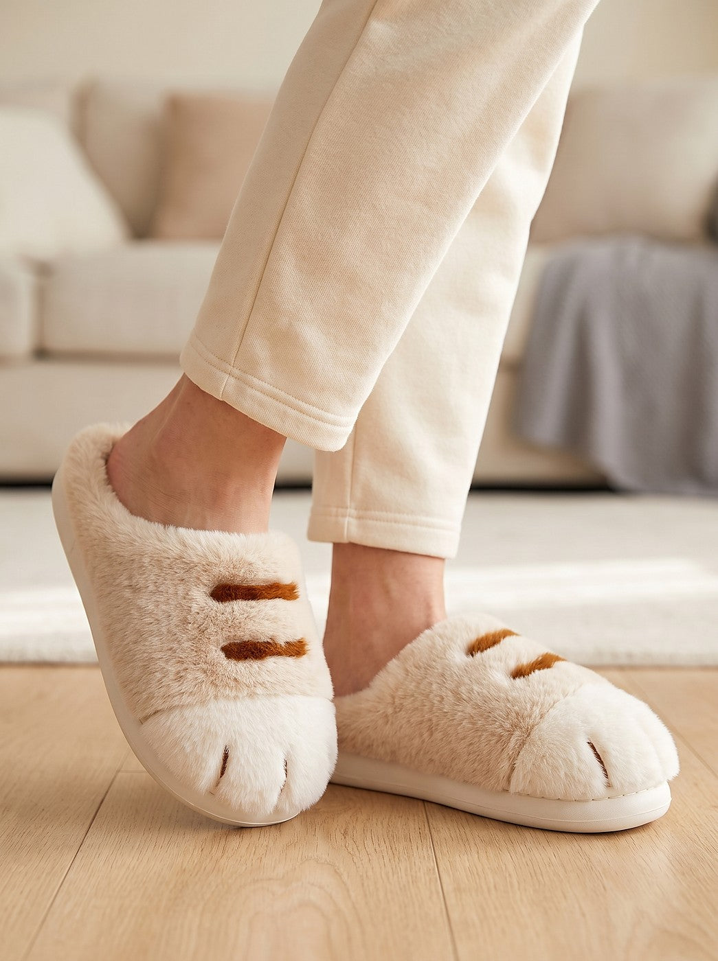 Women's Fuzzy Cat Paw Slide Slippers