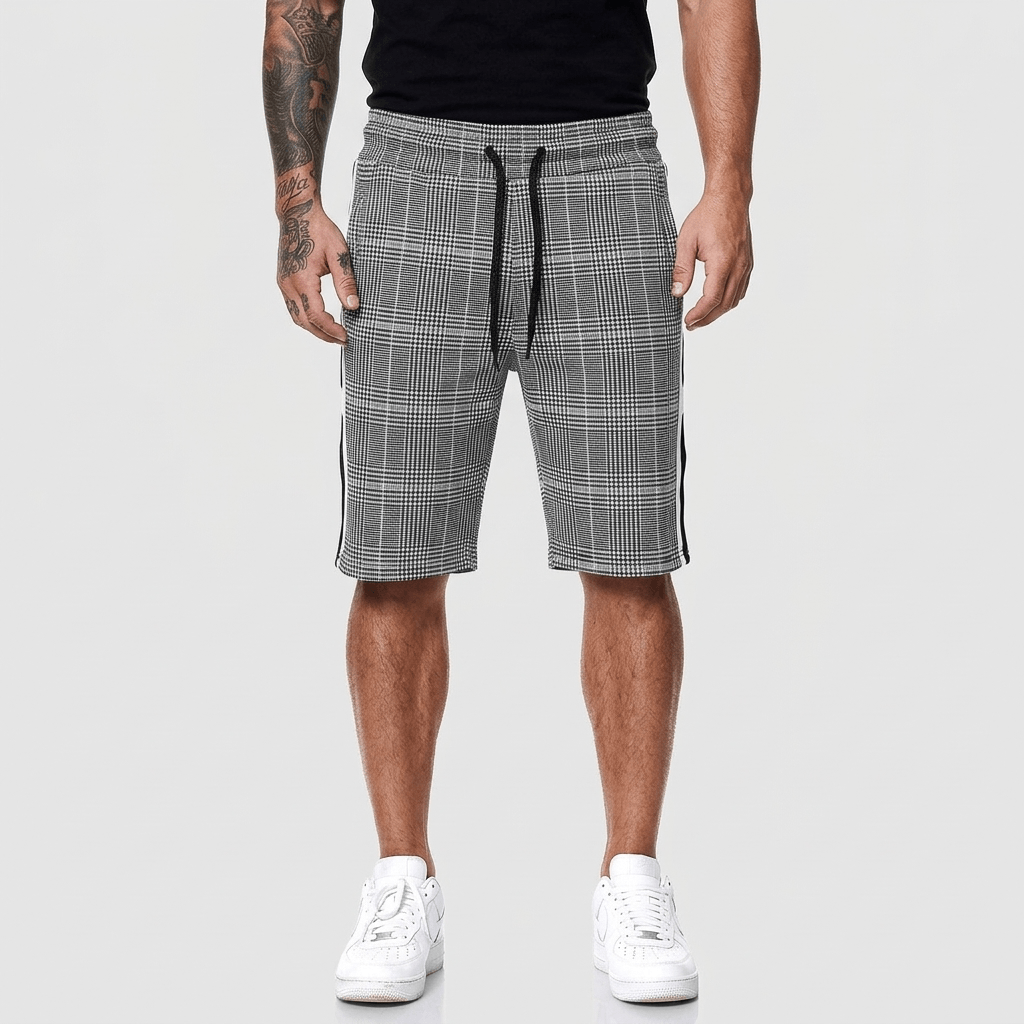 Bluzeo | Plaid knee-length shorts with breathable fabric and functional pockets