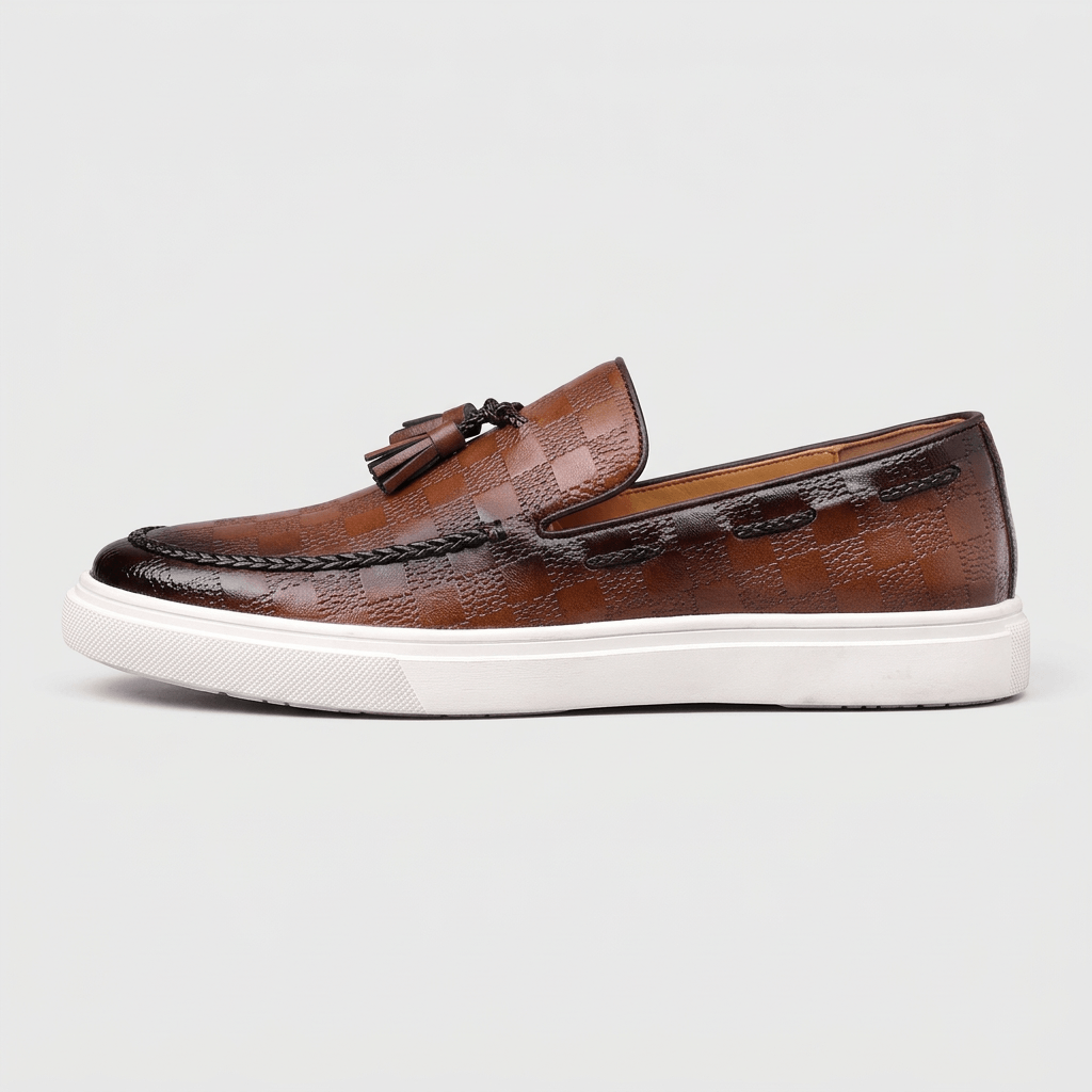 Bluzeo | Embossed texture loafers with tassel detail