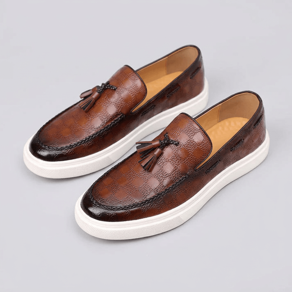Bluzeo | Embossed texture loafers with tassel detail