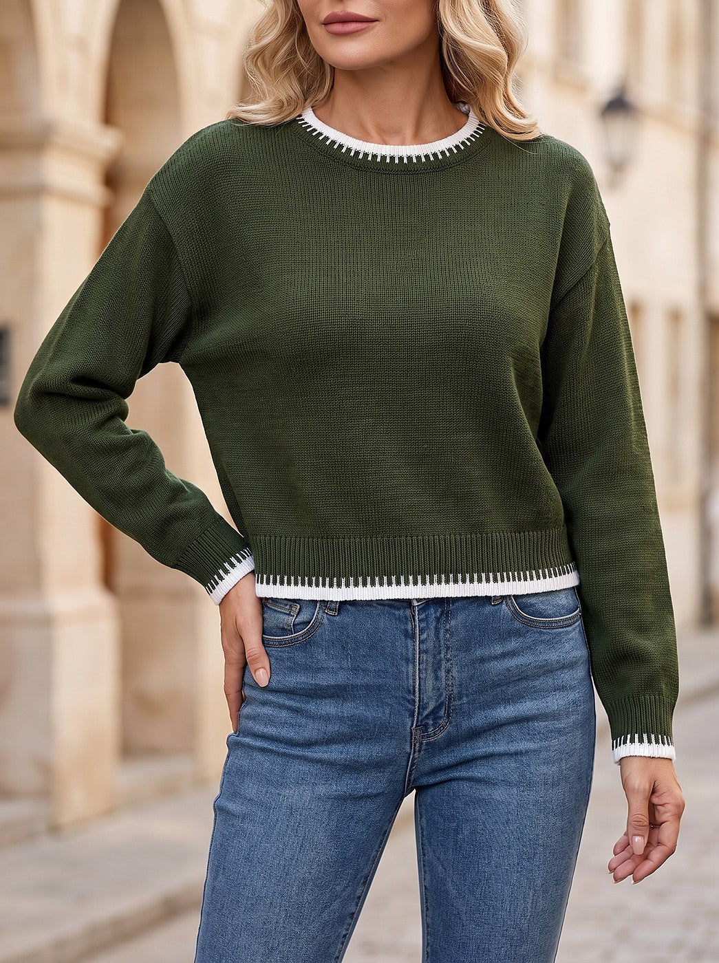 Women's Contrast Stitch Crew Neck Cropped Sweater