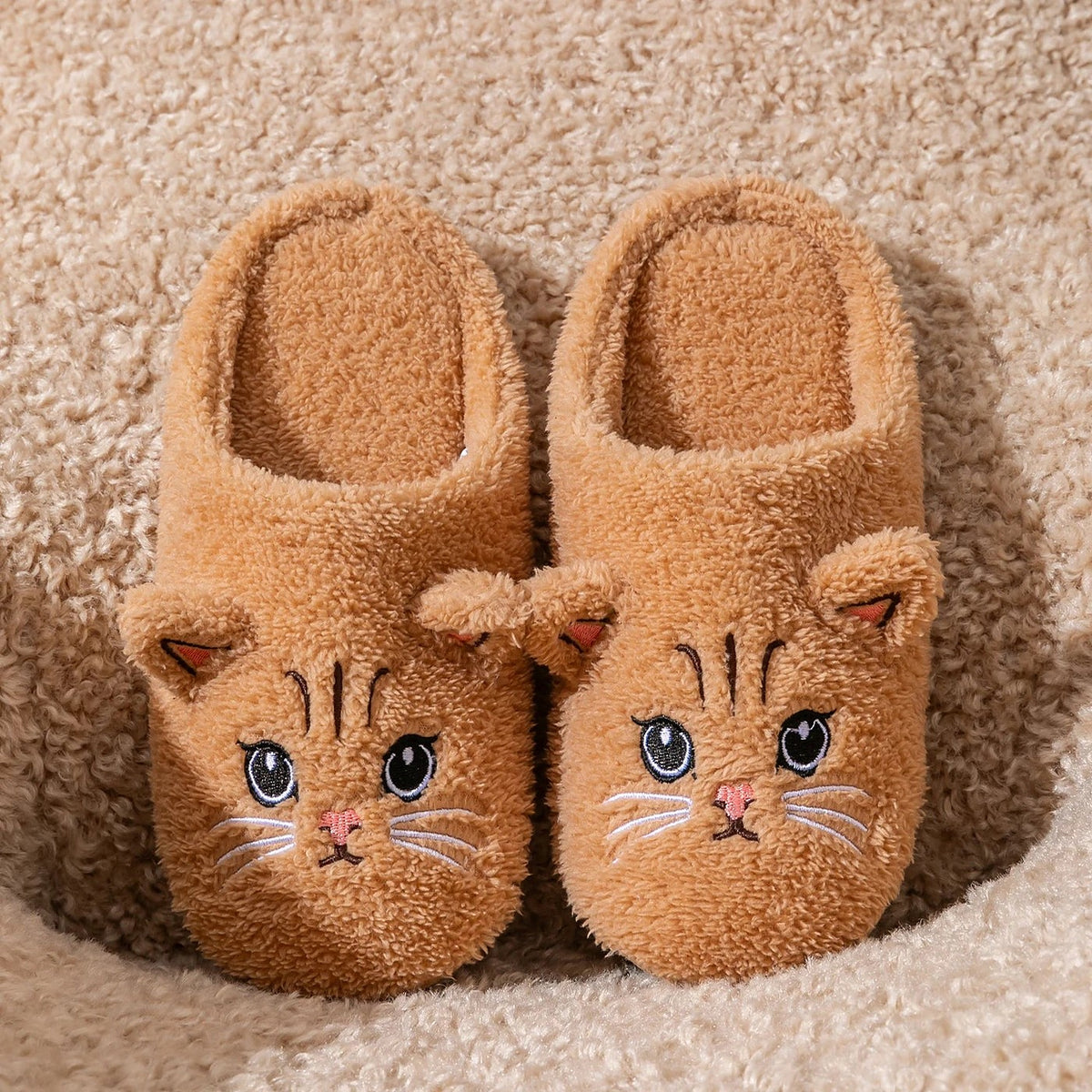 Women's Plush Cat Face Slide Slippers