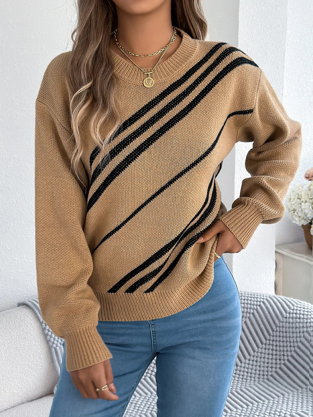 Women's Diagonal Stripe Balloon Sleeve Sweater