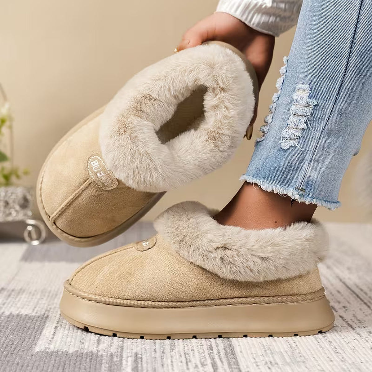 Women's Fuzzy Collar Winter Slipper Boots