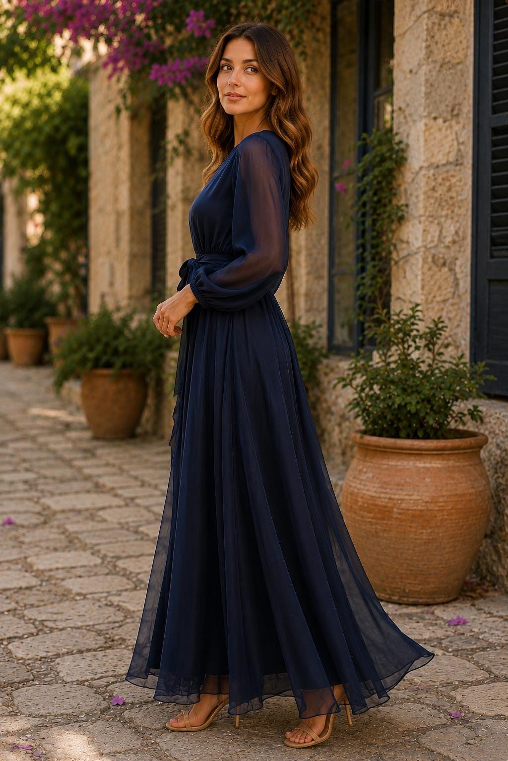 Women's Vintage Neckline Evening Dress in Tulle